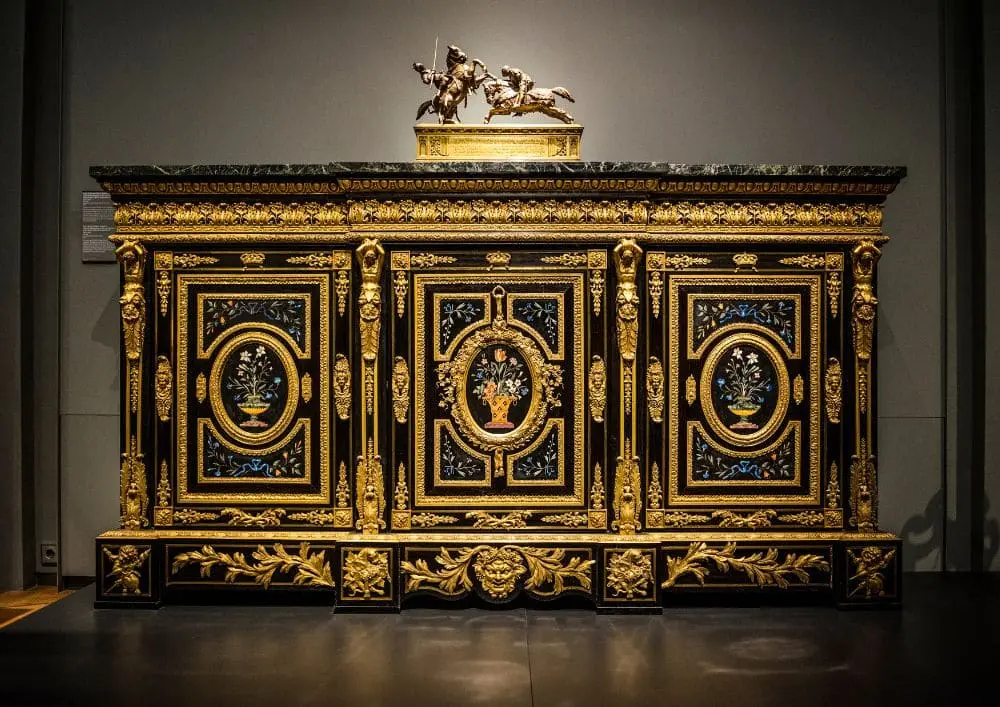 achat meubles anciens Nicolas antiquités